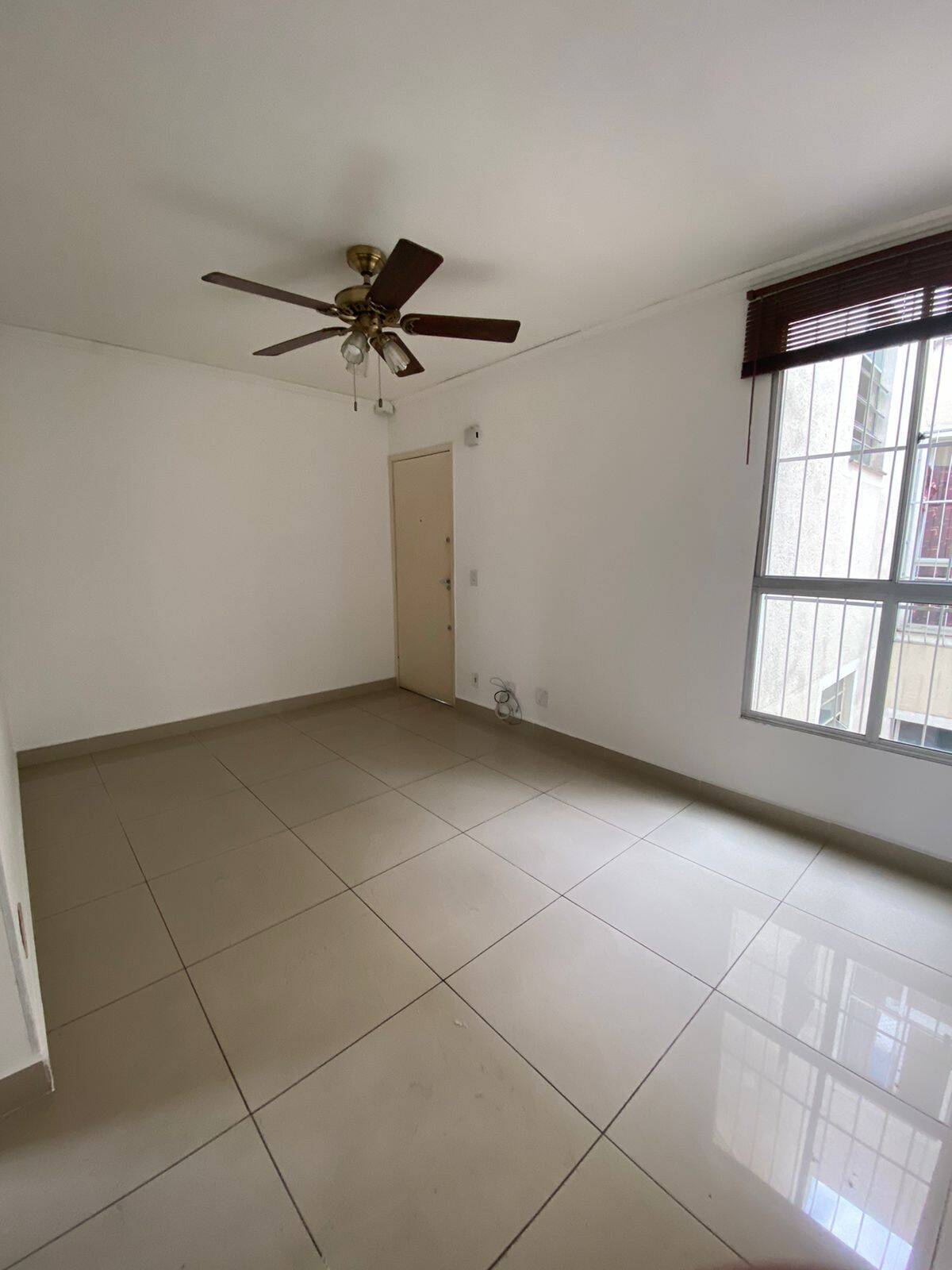 Apartamento para alugar com 2 quartos, 60m² - Foto 2