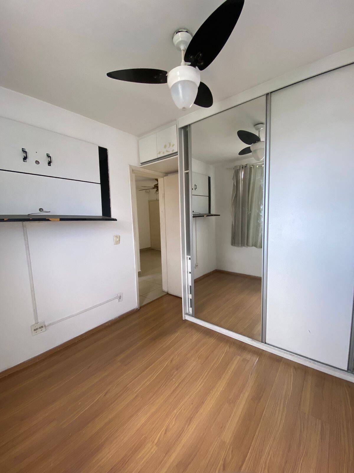 Apartamento para alugar com 2 quartos, 60m² - Foto 12