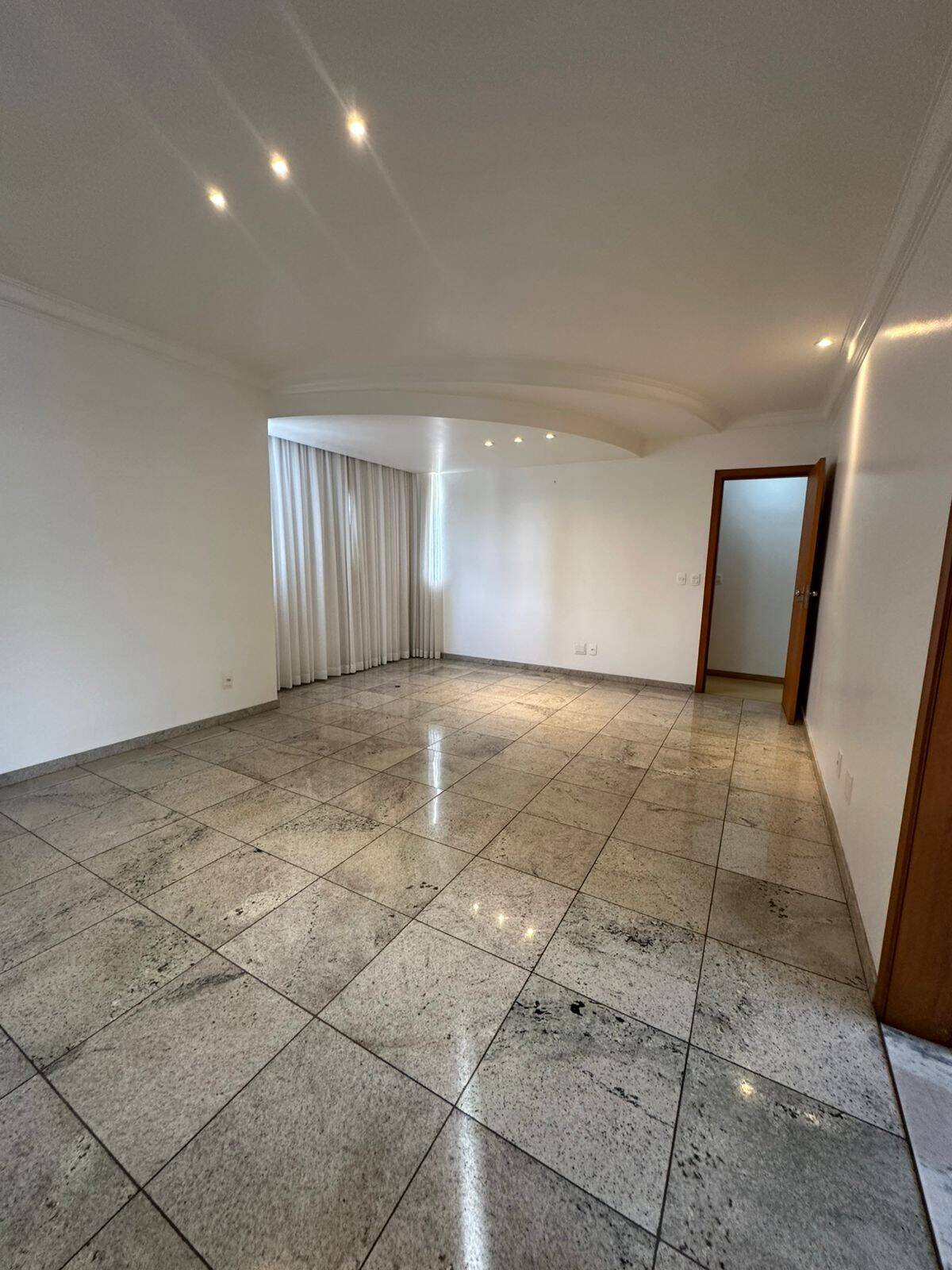 #ILL184 - Apartamento para Locação em Belo Horizonte - MG
