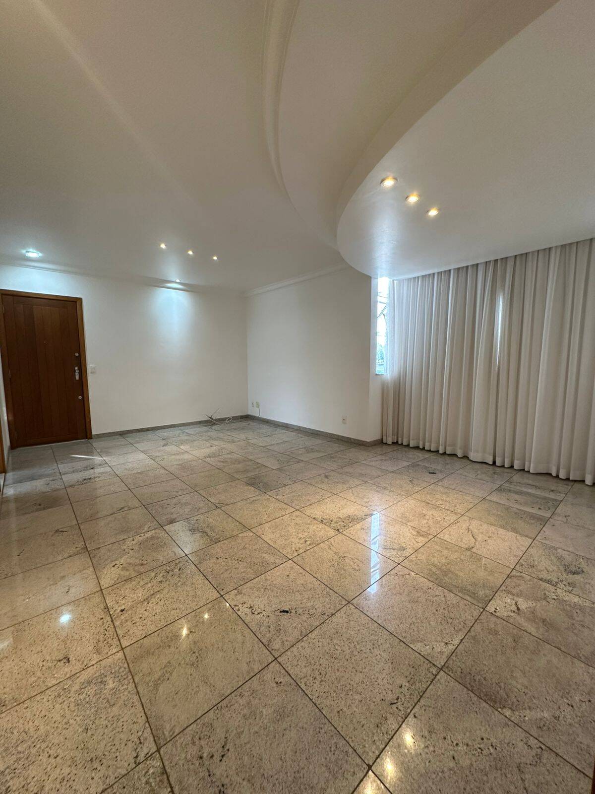 Apartamento, 3 quartos, 105 m² - Foto 2