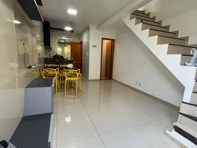 #ILV070 - Casa Geminada para Venda em Contagem - MG